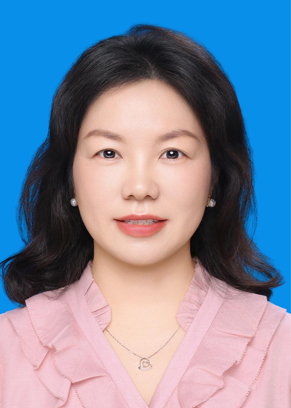 王芸华