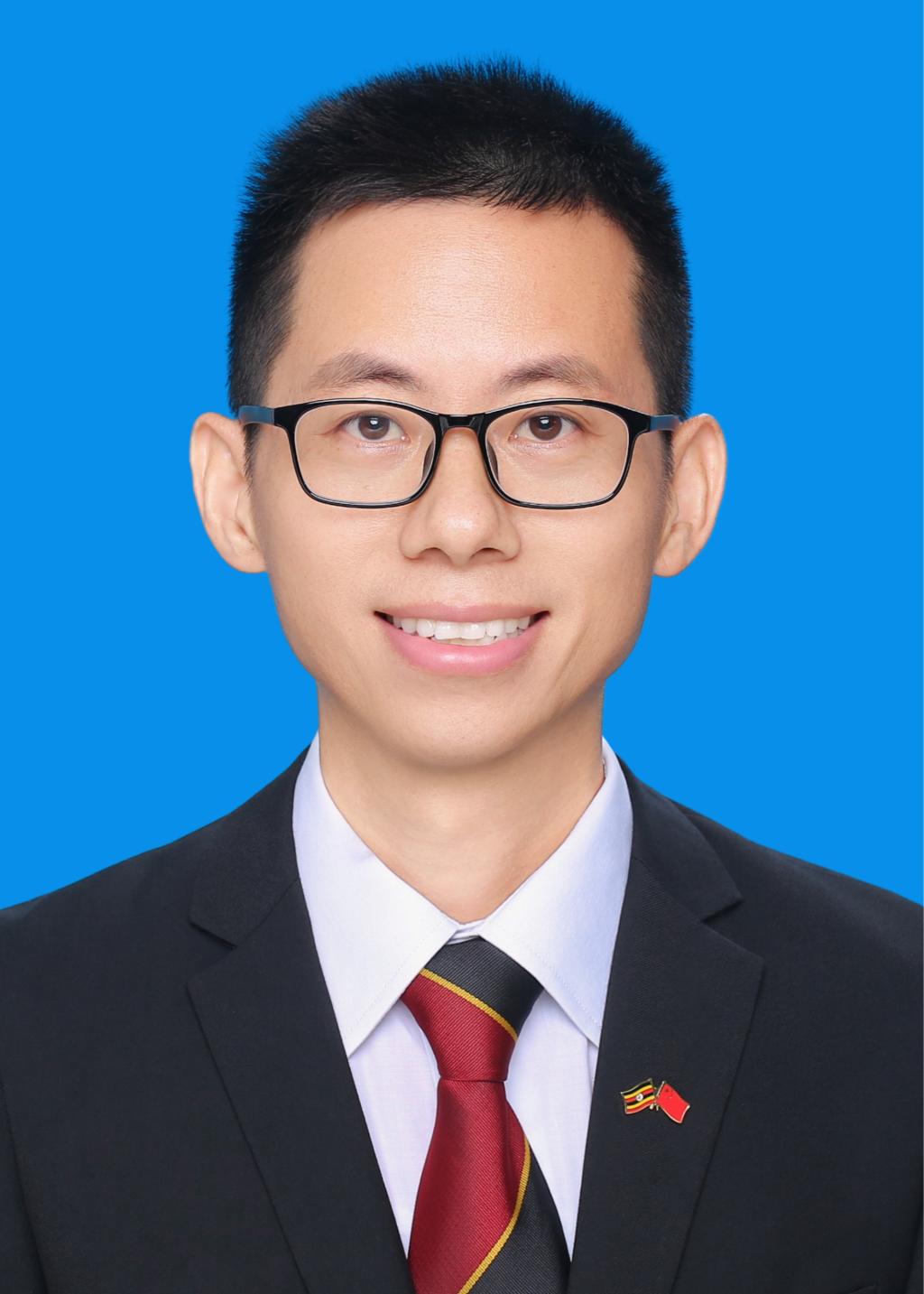 钟江华